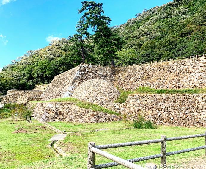 鳥取城の巻石垣