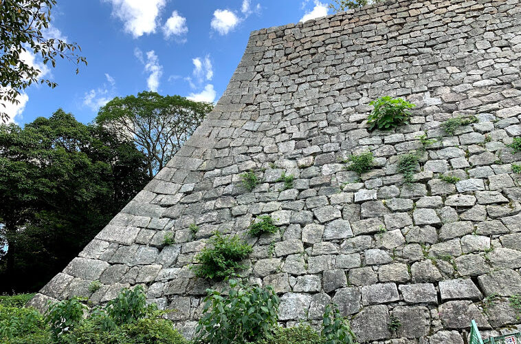 石垣の高さ日本一【丸亀城】日本100名城・現存天守12城では最小